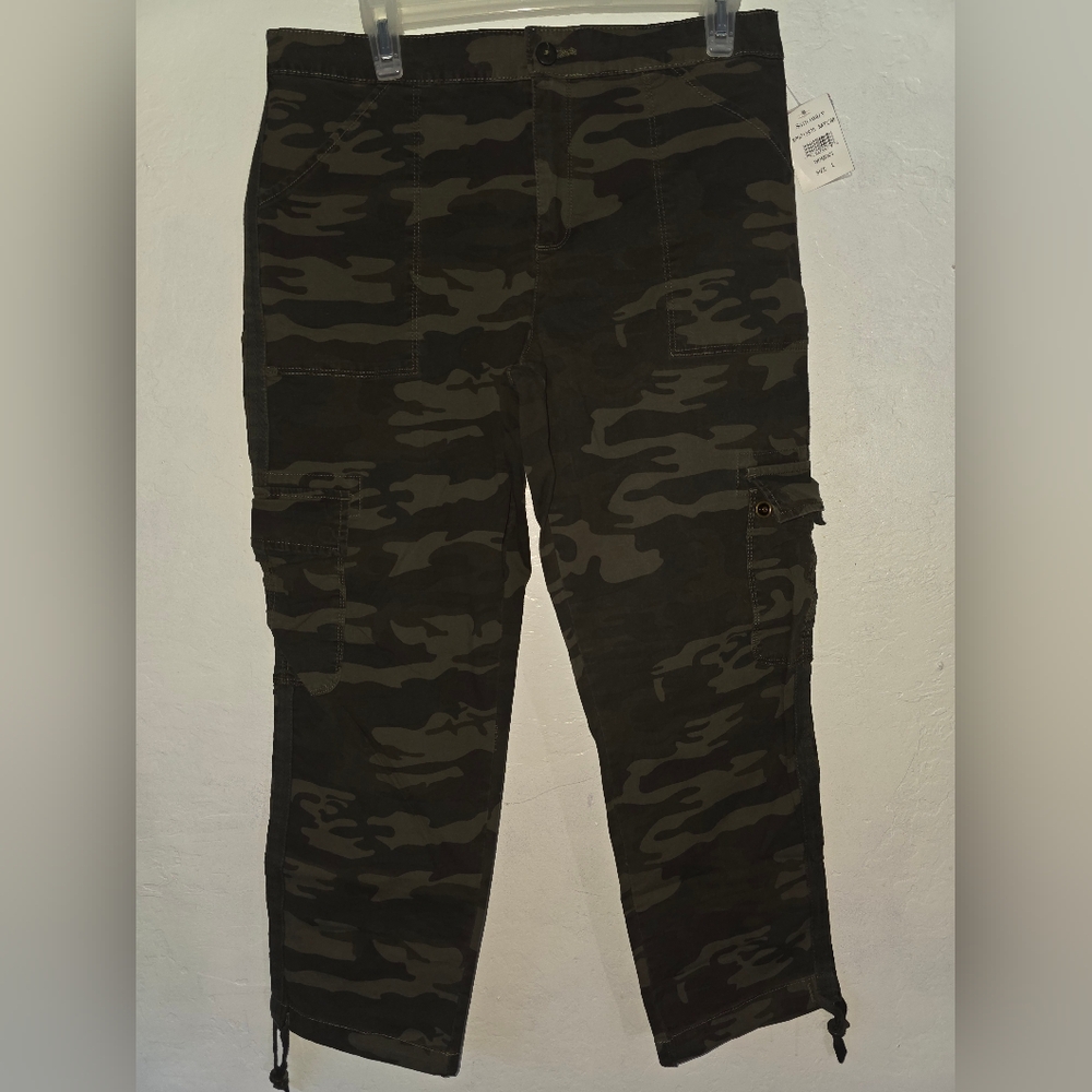 Sanctuary Green and Black Trousers with Camouflage Design